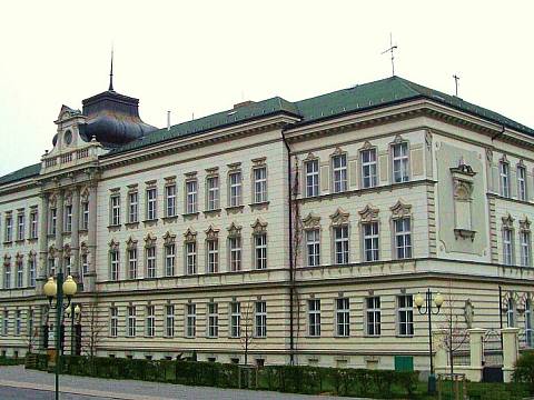 Fotogalerie společnosti GYMNÁZIUM 8.LETÉ